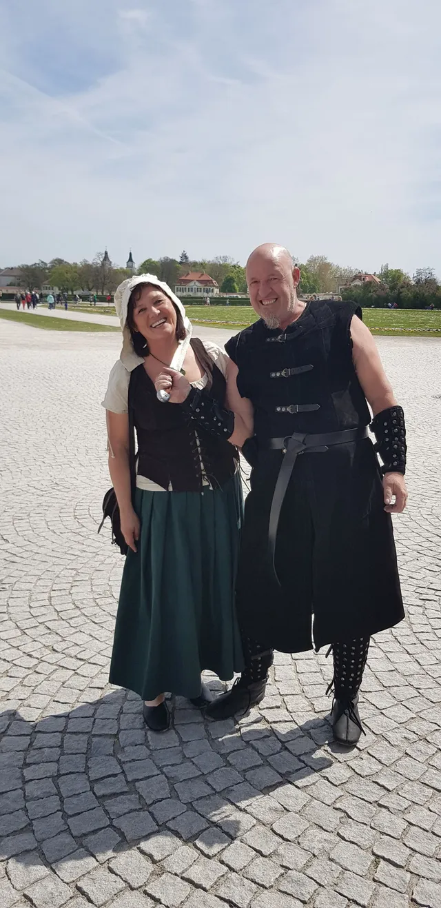 Gewandetes Wandern von der Nymphenburg zur Blutenburg am 22. April 2019