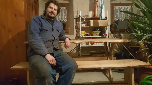 Bau unserer Lagermöbel. Tisch mit Bänken Winter 2017/2018 und unsere Kochstelle Gemischtes