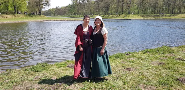 Gewandetes Wandern von der Nymphenburg zur Blutenburg am 22. April 2019